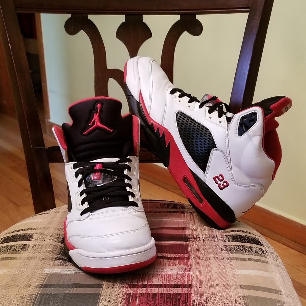 SOLD....Authentic custom!!! Jordan Fire Red 5's - Picture 5 of 8
